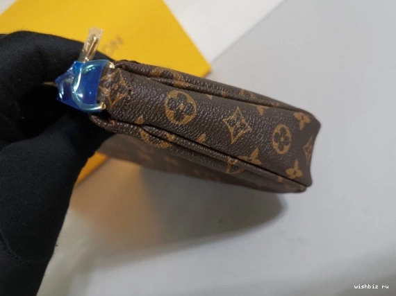 WIS LOUIS EXCHANELUSIVE - PRELAUNCH DIGITAL VUITTON POCHETTE MULTI ACCESSOIRES 0211